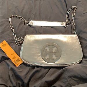 NWT Tory Burch Metallic Logo Clutch Silver